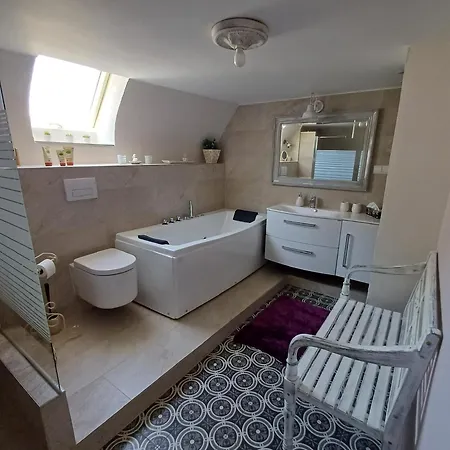 Holiday home Auszeit Rheingauer Rosengarten Geisenheim